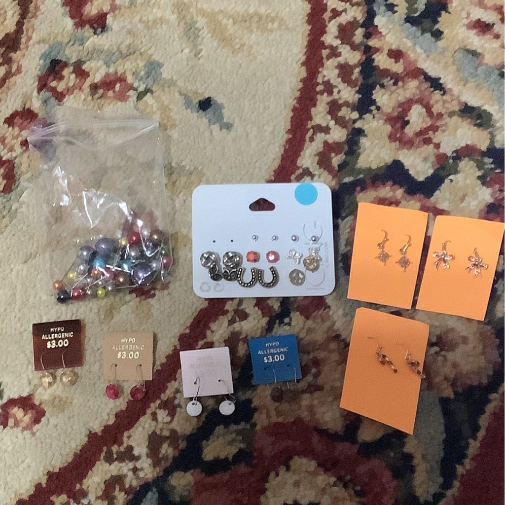 Earring Bundle 30$